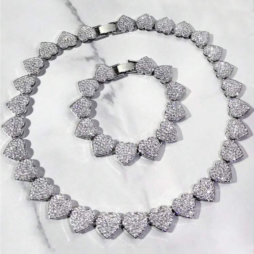 Elegant Silver Heart Necklace and Bracelet Set
